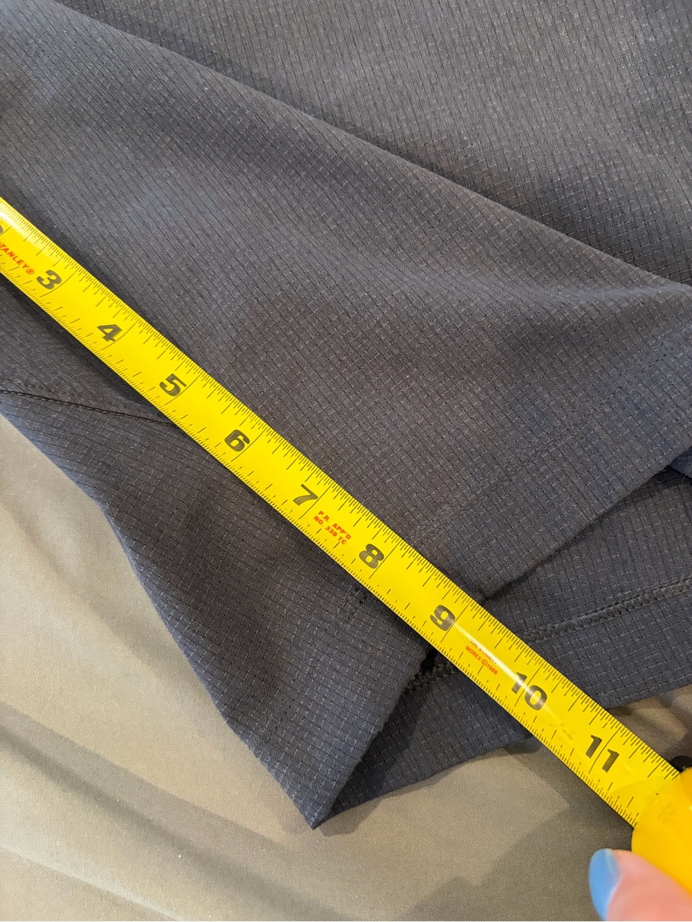 Lululemon Commission Chino Shorts Men’s 38 Charcoal Gray Textured 9” Inseam - Picture 3 of 6